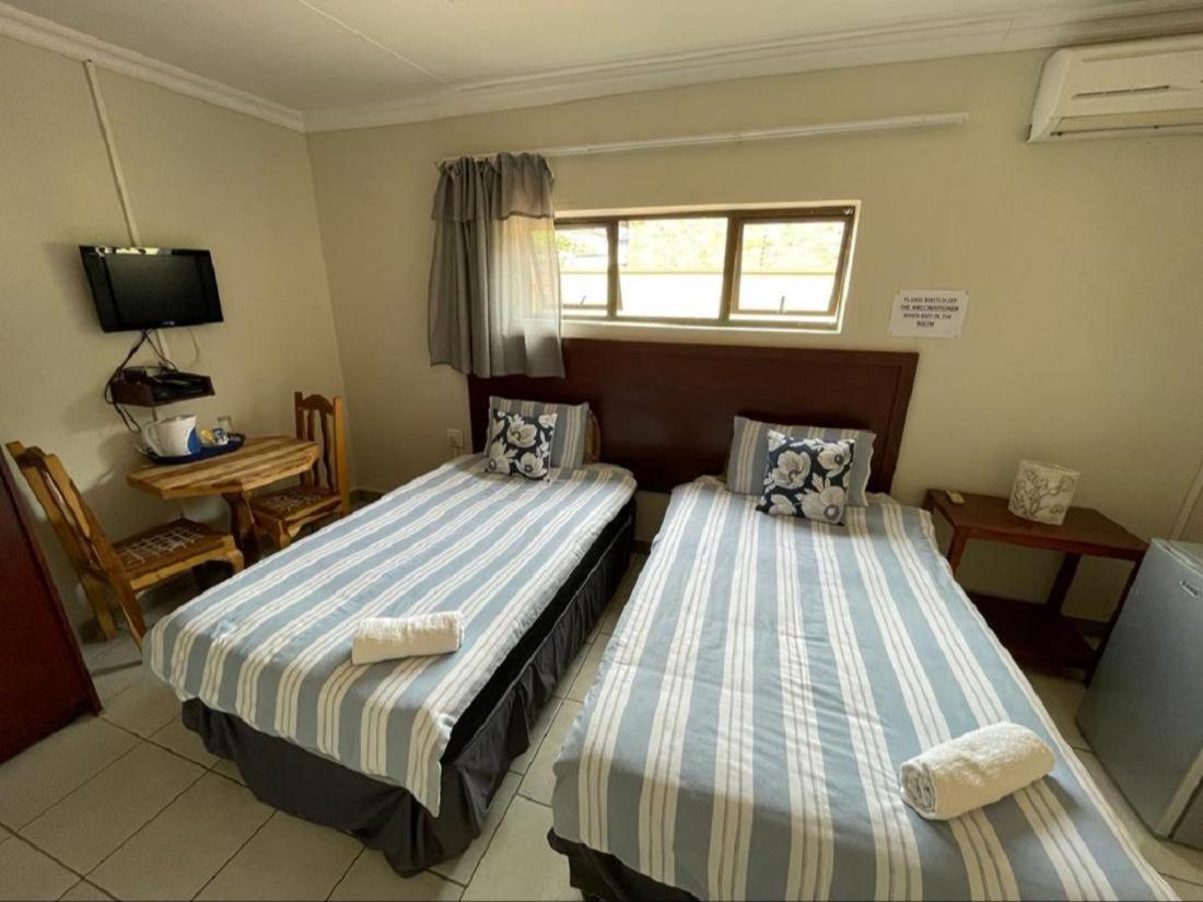 Khutsong Guests House Hotel Burgersfort Bagian luar foto