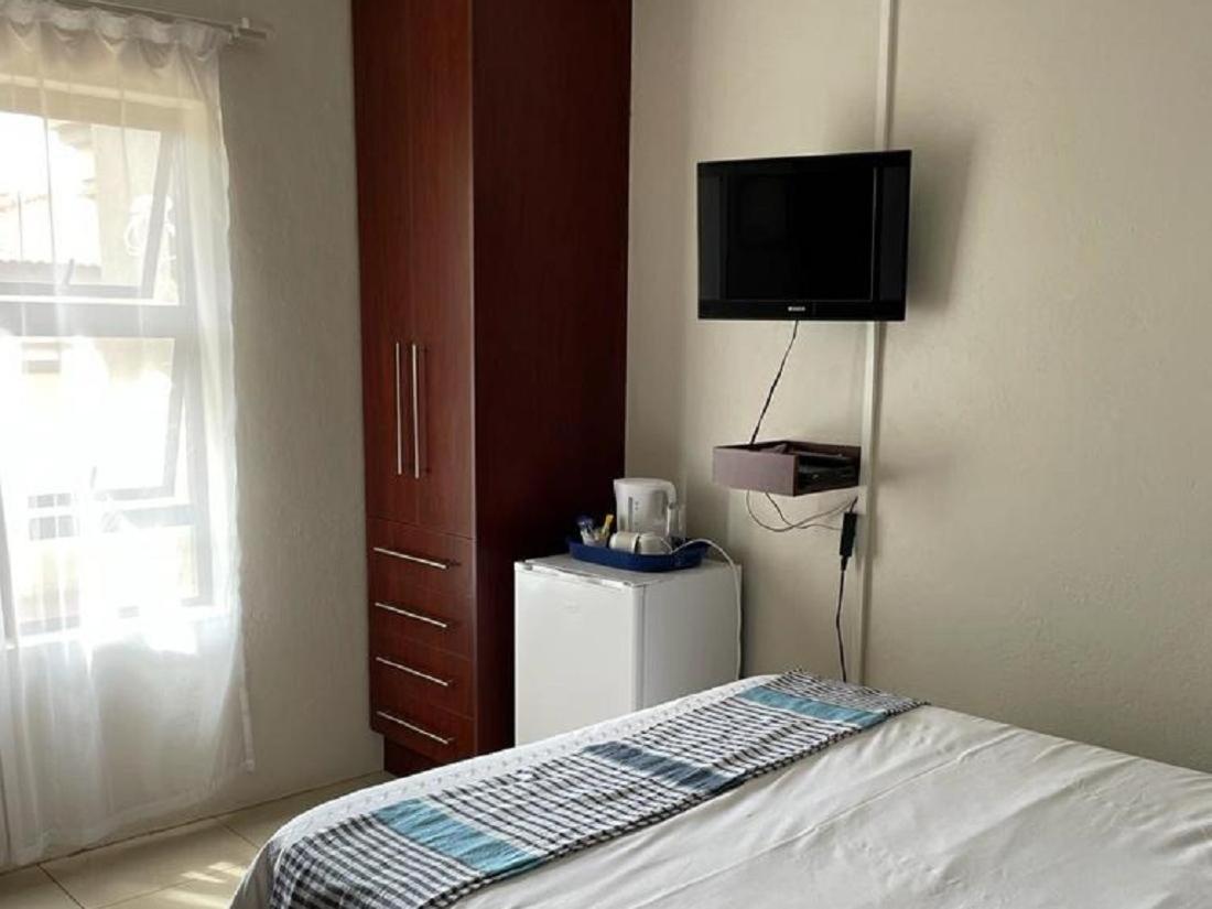 Khutsong Guests House Hotel Burgersfort Bagian luar foto