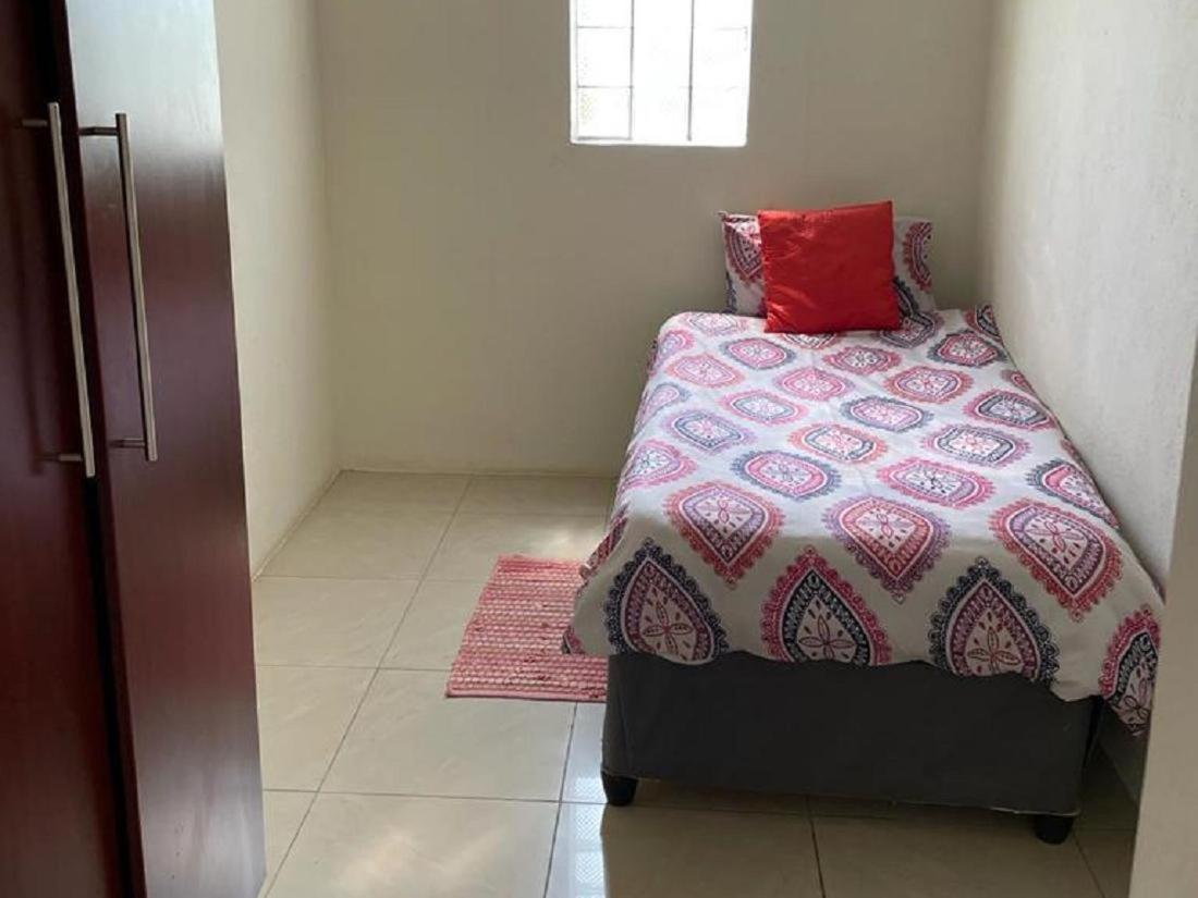 Khutsong Guests House Hotel Burgersfort Bagian luar foto